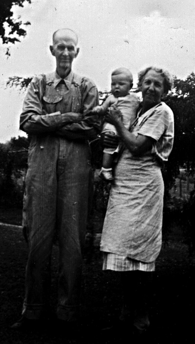 Harry and Ella Shannon with Roger Thorn